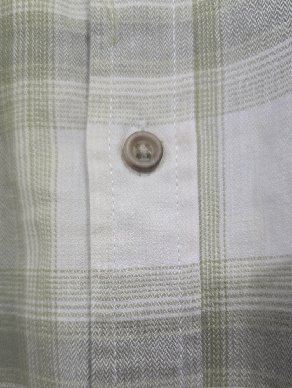 Wrangler Men's Lg Green White Plaid Button Down Shirt Chest Pockets Logo - Picture 5 of 10